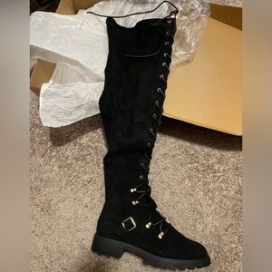 BRAND NEW W/Box! Never worn! Black and gold boots. ❤️